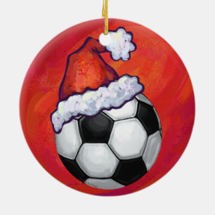 Santa Hat-Voetbal op rood Keramisch Ornament