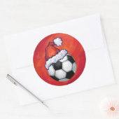 Santa Hat-Voetbal op rood Ronde Sticker (Envelop)