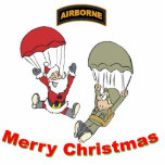 Santa II Fotobeeldje Ornament<br><div class="desc">Sinds de kerstman zijn vleugels in de lucht verdiende,  geniet hij van parachutie met zijn militaire vrienden. Dit jaar zal hij zeker de kerstcadeaus leveren door parachute</div>