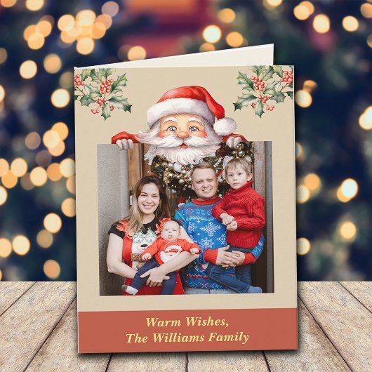 Santa is Hier Familiefoto bewerkbaar Kaart