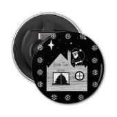 santa met zwarte en witte kerst button flesopener (Voorkant)