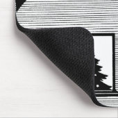 santa op sneeuw bedekt met zwarte kerst muismat (Hoek)