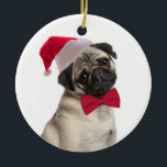 Santa Pug-Ornament Keramisch Ornament<br><div class="desc">Deze schattige kerstversiering voor de kerstman is een groot geschenk voor elke Pug minnaar.</div>