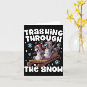 Santa Racoon Trashing Through The Snow Cute Christ Kaart (Gele Bloem)