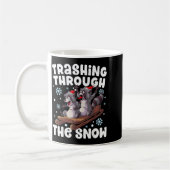 Santa Racoon Trashing Through The Snow Cute Christ Koffiemok (Links)