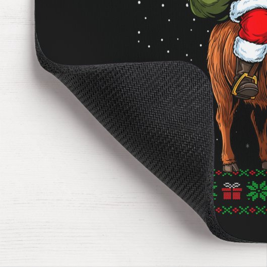 Santa Riding Highland Cow Ugly Christmas Sweater  Muismat (Hoek)