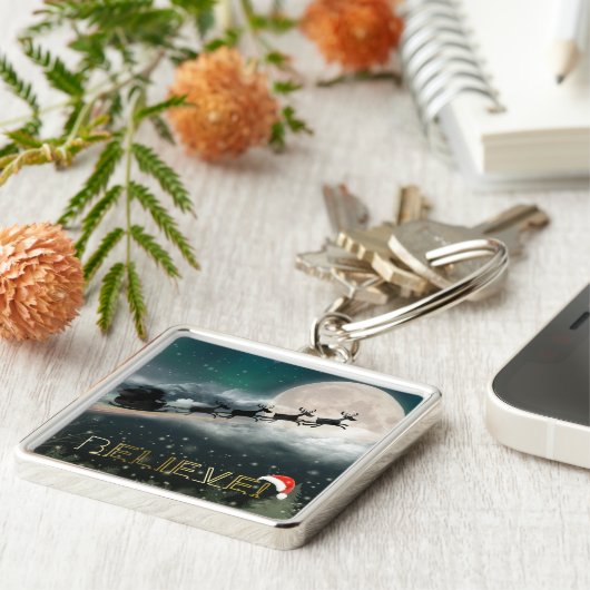 Santa Sleigh Reindeer kerstButton Sleutelhanger (Zijkant)