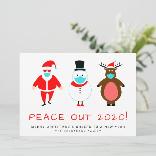 Santa Snowman Reindeer Mask Peace Out 2020 Funny Feestdagenkaart (Staand voorkant)