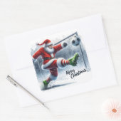 Santa speelt voetbal in Winter Wonderland Vierkante Sticker (Envelop)