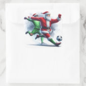 Santa speelt voetbal tijdens de feestdagen vierkante sticker (Tas)
