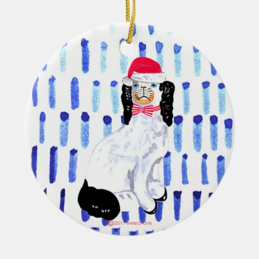 Santa Staffordshire-hond op blauwe keramische sier Keramisch Ornament (Voorkant)