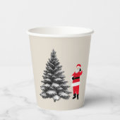 Santa standing near pine tree papieren bekers (Achterkant)