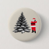 Santa standing near pine tree ronde button 5,7 cm (Voorkant)