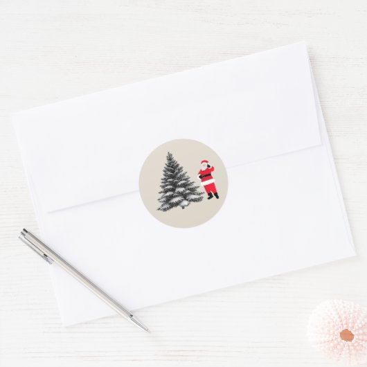 Santa standing near pine tree ronde sticker (Envelop)