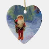 SANTA VAN DE GNOMEN MET RODE RUBY HEART KERAMISCH ORNAMENT (Rechts)