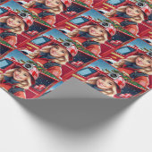 Santa's Brigade Vrouw Brandweerman Kerst Cadeaupapier (Hoek)