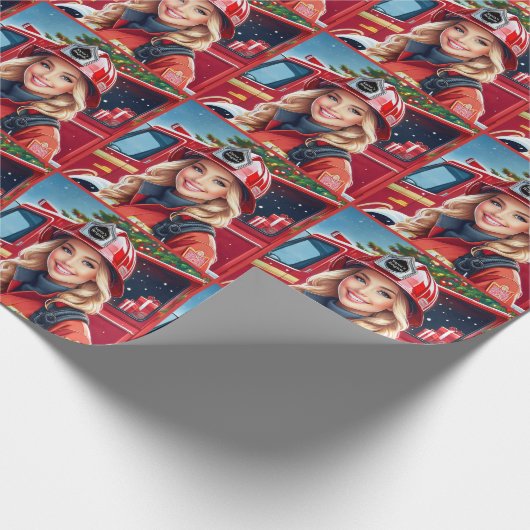 Santa's Brigade Vrouw Brandweerman Kerst Cadeaupapier (Hoek)