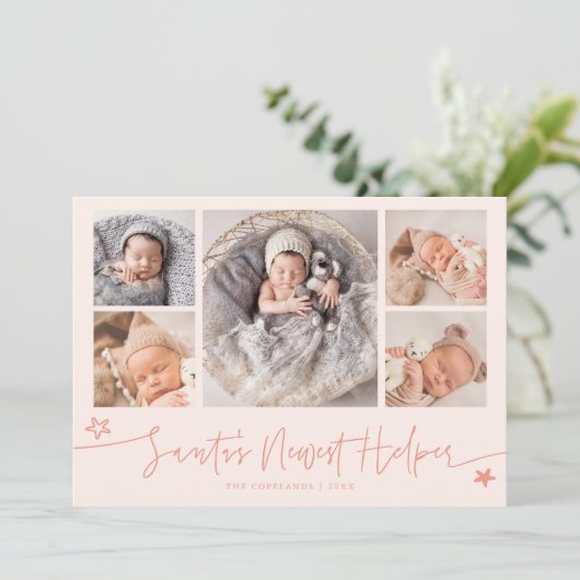 Santa's Helper Christmas Peach Birth Announcement Feestdagenkaart (Staand voorkant)