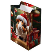 "Santa's Kleine Helper: De Kerstcavia" Medium Cadeauzakje (Voorkant Gekanteld)