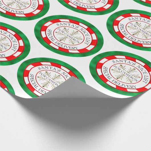 Santa's Nice List Groene Seal Custom Naam Kerstmis Cadeaupapier (Hoek)