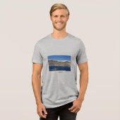 Santorini vanuit de zee. Tri-Blend shirt (Voorkant volledig)