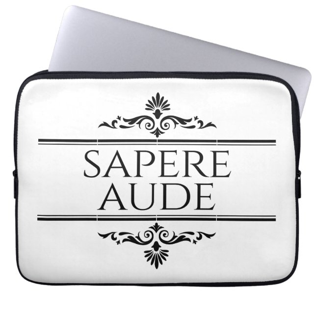Sapere Aude Laptop Sleeve (Voorkant)