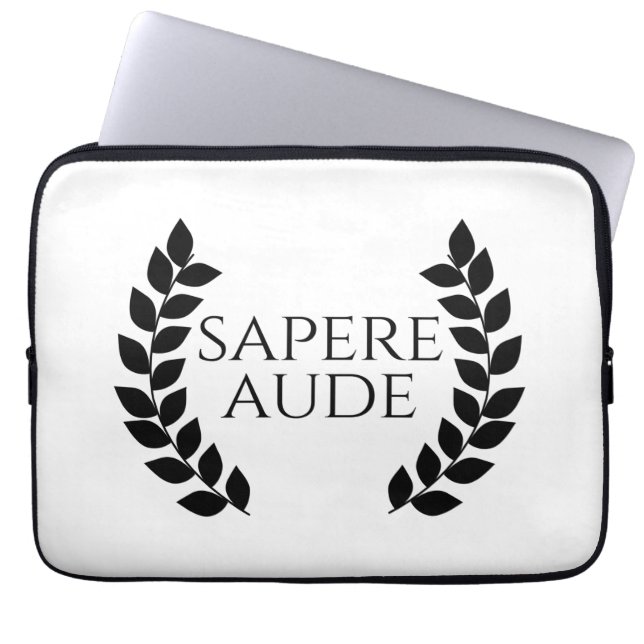 Sapere Aude Laptop Sleeve (Voorkant)