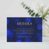 Sapphire Blue Bokeh Lights Gold Wedding Details Informatiekaartje (Staand voorkant)
