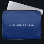 Sapphire Blue Minimalist Plain Leegbaar Modern Laptop Sleeve<br><div class="desc">Vertegenwoordig jezelf met dit moderne, elegante design. Deze sjabloon kan worden aangepast aan alle professionele beroepen.</div>