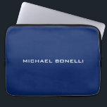 Sapphire Blue Minimalist Plain Leegbaar Modern Laptop Sleeve<br><div class="desc">Vertegenwoordig jezelf met dit moderne,  elegante design. Deze sjabloon kan worden aangepast aan alle professionele beroepen.</div>