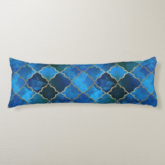 Sapphire Gemstone & Gold Moroccan Tegel Pattern Lichaamskussen (Voorkant)