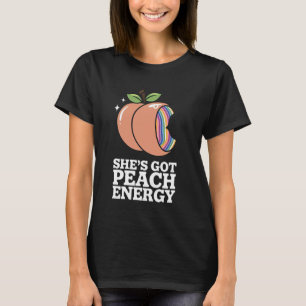 Sappige Cartoon Perzik Met Regenboog Binnenin T-shirt