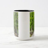 Sarajevo Mok-Geweldig speciaal cadeau idee voor ie Tweekleurige Koffiemok (Center)