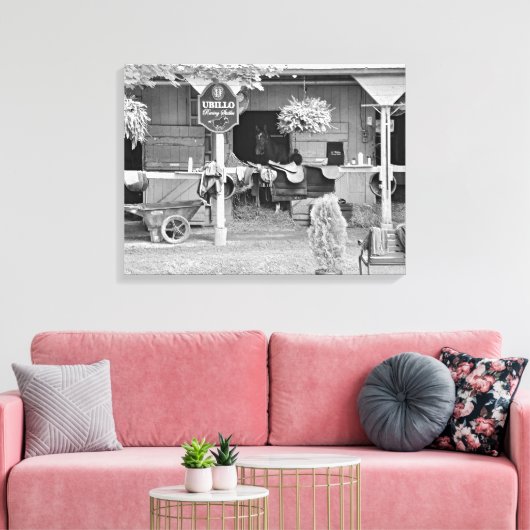 Saratoga Stables "Horse Haven" Canvas Afdruk (Insitu (Woonkamer))