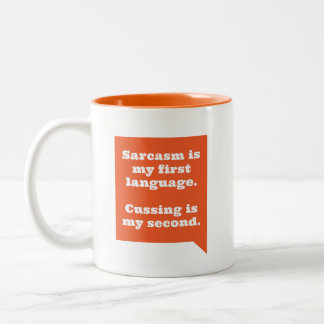 Sarcasm is mijn eerste taal / het gebruiken is de tweekleurige koffiemok