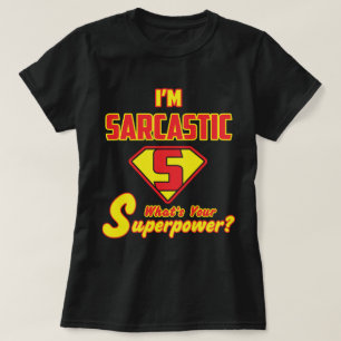 Sarcastisch statement met superheldenstijl t-shirt