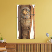 Sarcophagus en gemummificeerd lichaam van Psametik Canvas Afdruk (Insitu (Woonkamer))