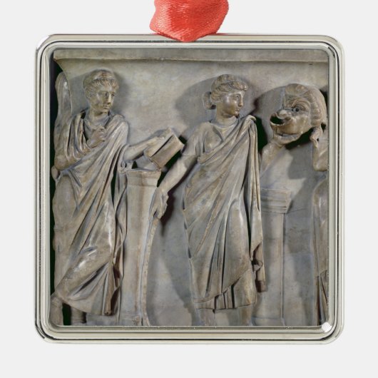 Sarcophagus van de Muses, detail van Clio & Metalen Ornament (Voorkant)