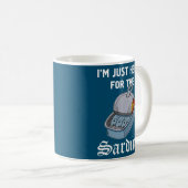 Sardine ansjovis visgerechten in blik koffiemok (Voorkant rechts)