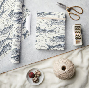 Sardines in beweging in marineblauw en ivoor cadeaupapier