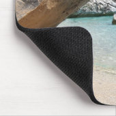 Sardinia strand met grote rotsen mousepad muismat (Hoek)