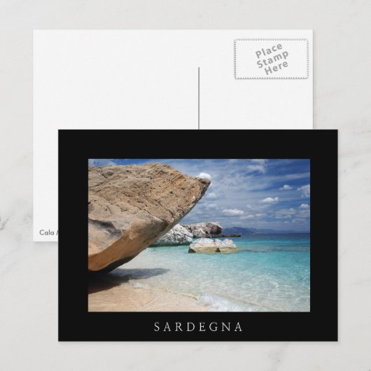 Sardinia strand met grote rotsen zwart briefkaart (Voorkant / Achterkant)