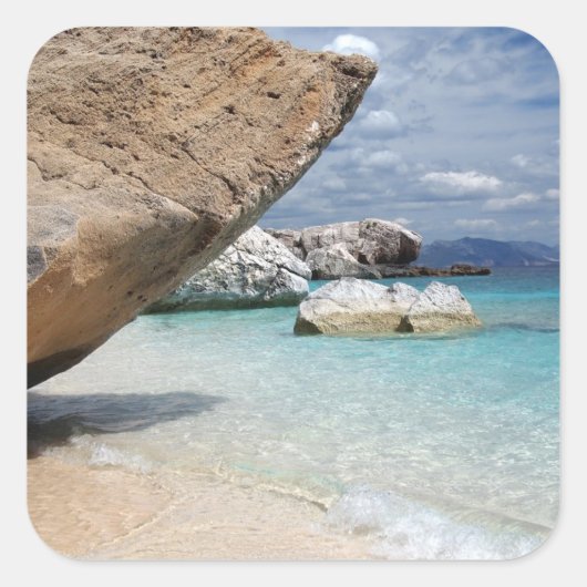 Sardinië strand met grote rotsen sticker (Voorkant)