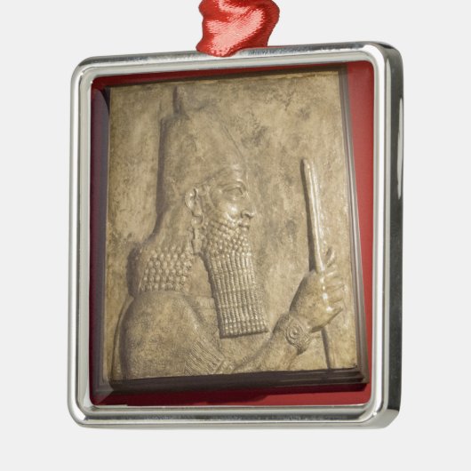 Sargon II- Egyptisch Museum.jpg Metalen Ornament (Links)