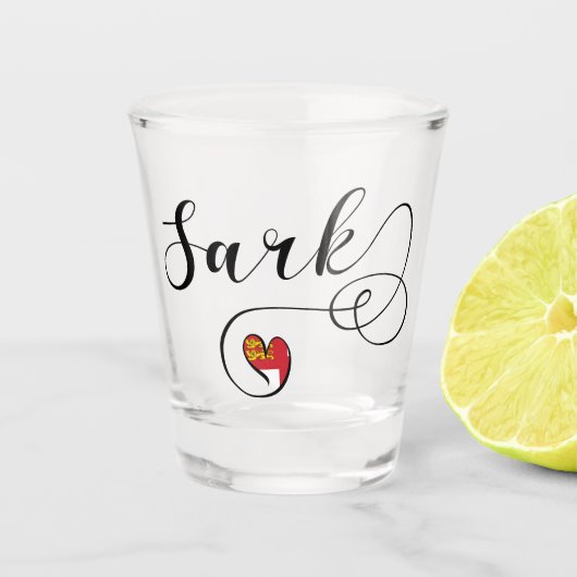 Sark Flag Heart, Kanaaleilanden Shot Glas (Voorkant)