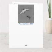 Sarus kraan vliegen boven schildpad in het zee kaart (Achterkant)