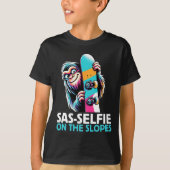SAS-selfie op de hellingen Snowboarden Bigfoot Sne T-shirt (Voorkant)