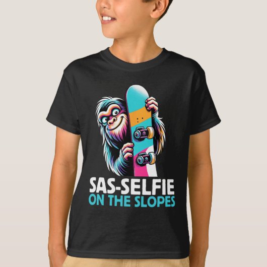 SAS-selfie op de hellingen Snowboarden Bigfoot Sne T-shirt (Voorkant)