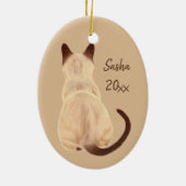 Sasha Siamese Cat Sitting Back Uitzicht Kat Aangep Keramisch Ornament (Achterkant)