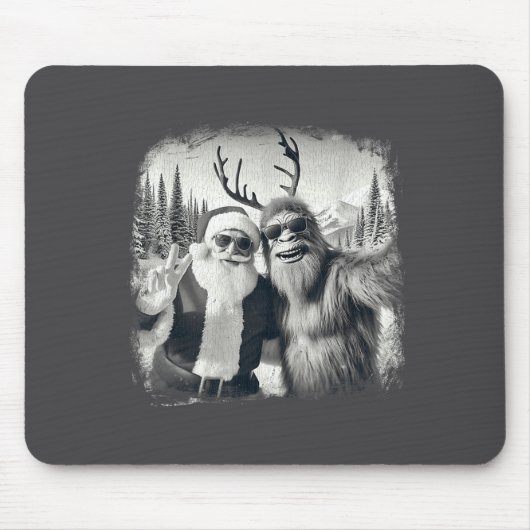 Sasquatch 67 Kerstboom Grappige Kerstman Bigfoot Muismat (Voorkant)